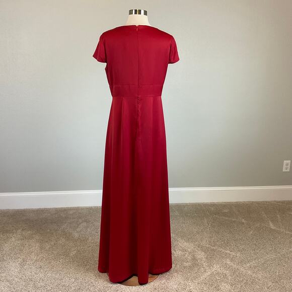 DKNY Red Satin Short Sleeve Evening Gown Size 8 Cut Out Long Formal Dress - Picture 6 of 13